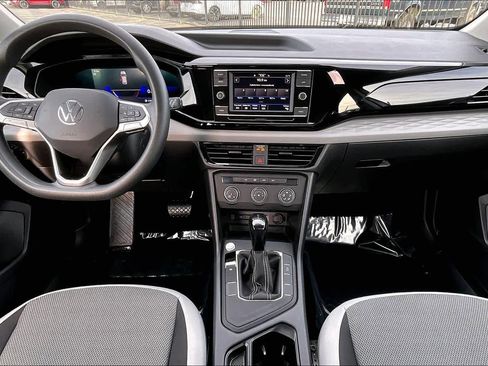 Used 2022 Volkswagen Taos S image 14