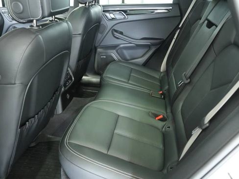 Certified 2025 Porsche Macan AWD/4WD image 27