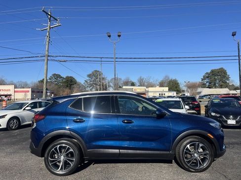 Used 2022 Buick Encore GX Essence w/ Safety Package II image 8