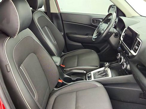 Used 2023 Hyundai Venue Limited FWD image 23