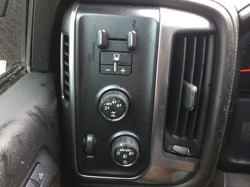 Used 2016 Chevrolet Silverado 1500 LTZ w/ Sport Package AWD/4WD image 10