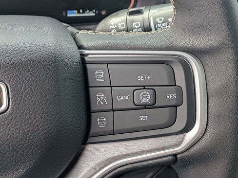 New 2026 Jeep Grand Wagoneer 4WD image 18
