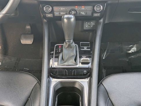 Used 2024 Jeep Compass Latitude AWD/4WD image 19