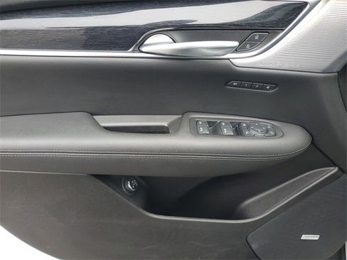 Certified 2023 Cadillac XT5 Premium Luxury w/ LPO, Floor Liner Package image 11