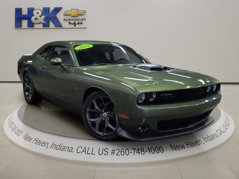 Used 2019 Dodge Challenger R/T w/ Shaker Package RWD image 1