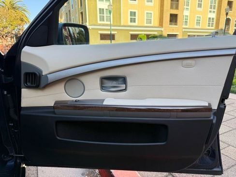 Used 2007 BMW 750i RWD image 56