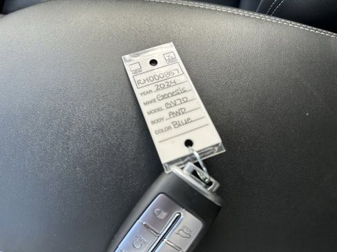 Used 2024 Genesis GV70 2.5T w/ Advanced Package image 48