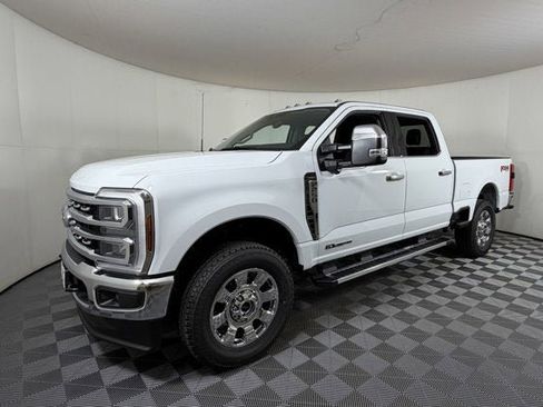 New 2026 Ford F250 Lariat AWD/4WD image 2