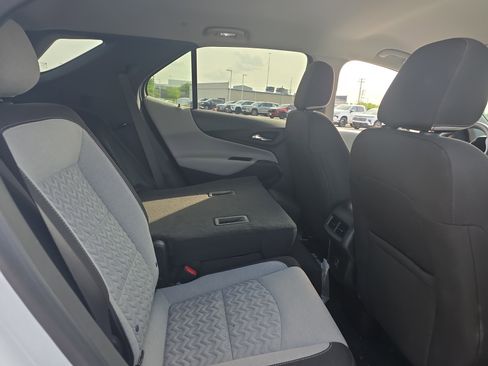 Used 2023 Chevrolet Equinox LT FWD image 10