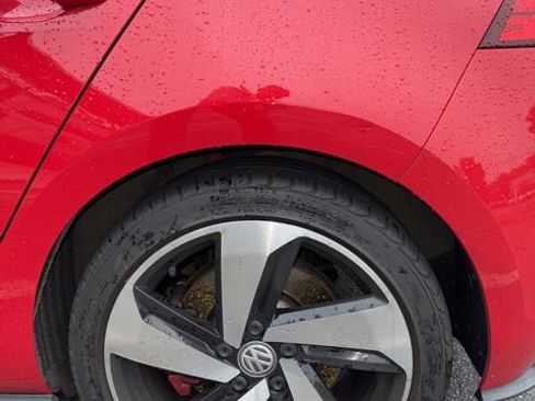 Used 2020 Volkswagen Golf 4-Door FWD image 8