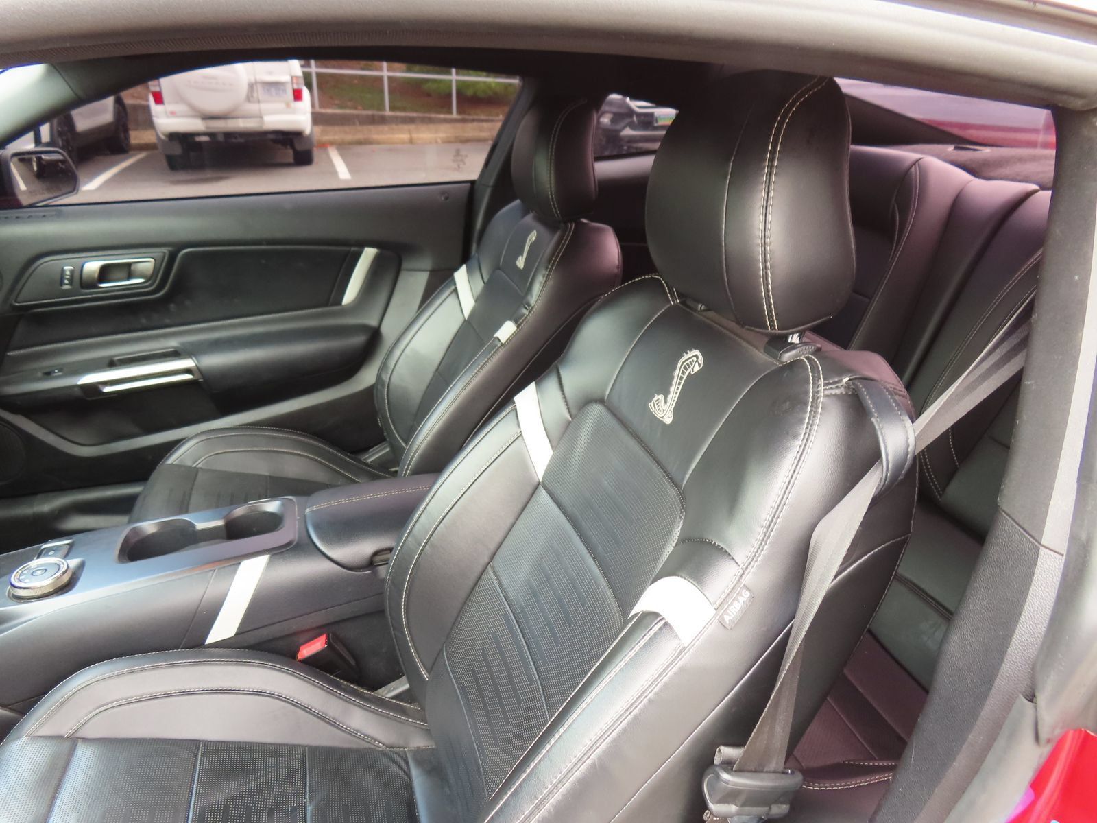 Used 2022 Ford Mustang Shelby GT500 w/ Technology Package RWD image 29