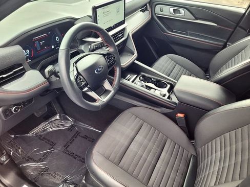 Certified 2025 Ford Explorer ST-Line AWD/4WD image 10