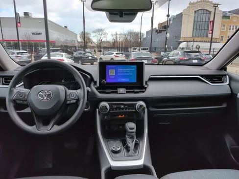 Used 2025 Toyota RAV4 XLE image 11