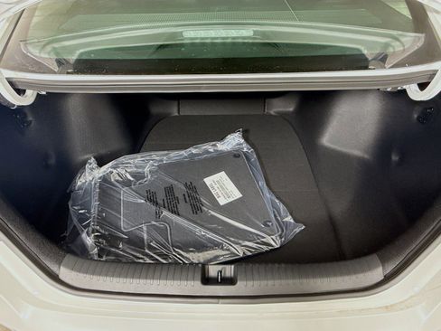 Certified 2025 Honda Accord LX image 30