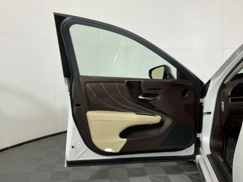 Used 2019 Lexus LS 500 w/ Interior Upgrade Package RWD image 19
