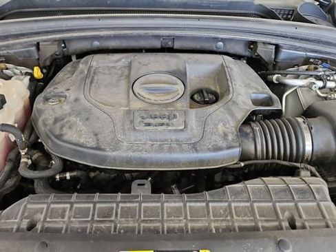 Used 2022 Jeep Grand Cherokee L Overland w/ Luxury Tech Group IV AWD/4WD image 27