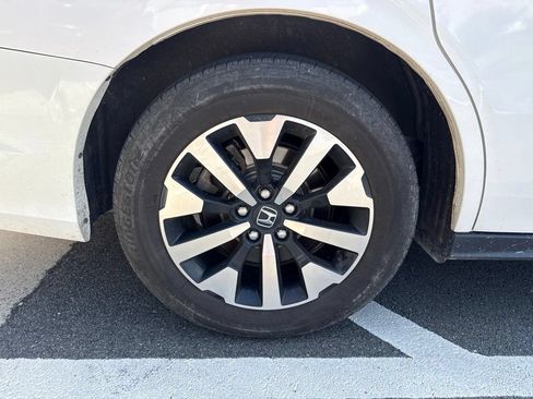 Used 2025 Honda Odyssey EX-L image 9