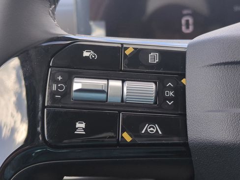 New 2026 Kia Sorento LX FWD image 17