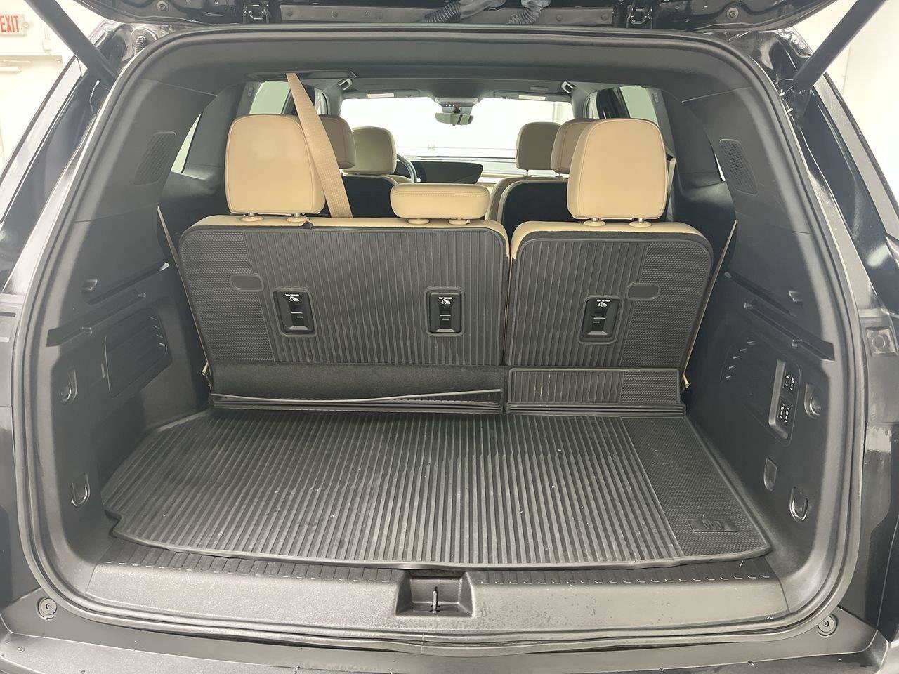 Used 2026 Buick Enclave Preferred w/ Power Package AWD/4WD image 32
