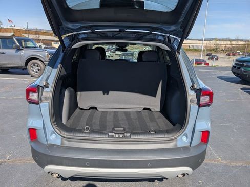 Used 2023 Ford Escape Platinum w/ Premium Technology Package image 8