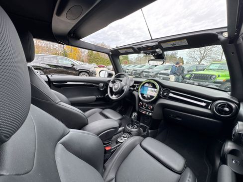 Used 2022 MINI Cooper S image 35