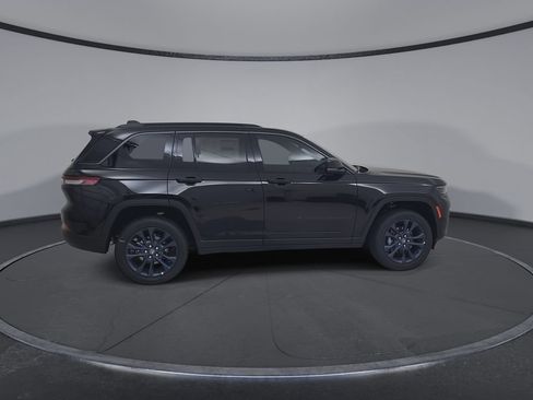 New 2026 Jeep Grand Cherokee Limited AWD/4WD image 16