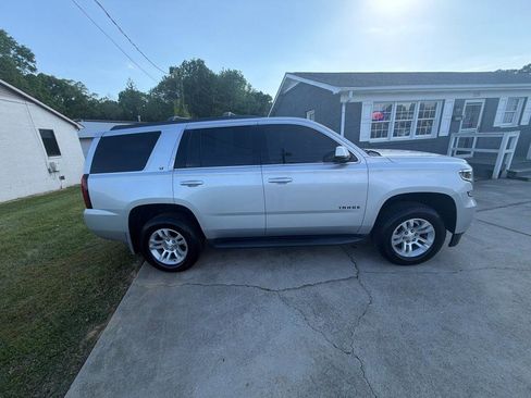 Used 2019 Chevrolet Tahoe LT image 14