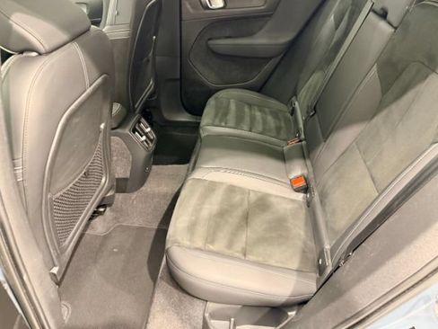 Used 2022 Volvo XC40 P8 Recharge Plus AWD/4WD image 20