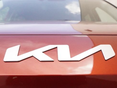 Used 2023 Kia Seltos S w/ Navigation Package FWD image 40