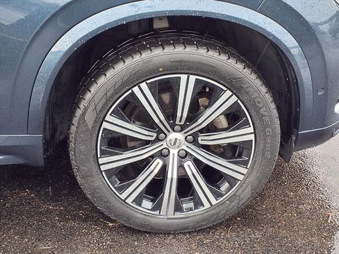 Used 2023 Volvo XC90 B6 Plus image 24