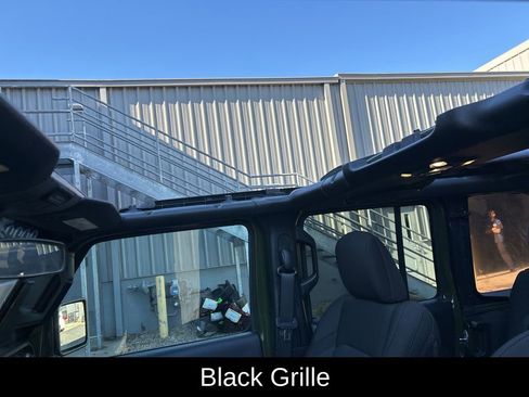 Used 2022 Jeep Wrangler Unlimited Sport image 32