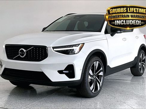 New 2026 Volvo XC40 B5 Plus w/ Protection Package Premier AWD/4WD image 2