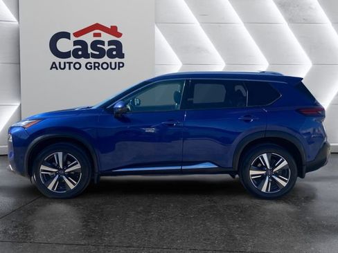 Used 2023 Nissan Rogue SL w/ SL Premium Package image 5