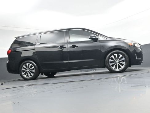 Used 2016 Kia Sedona SX FWD image 58