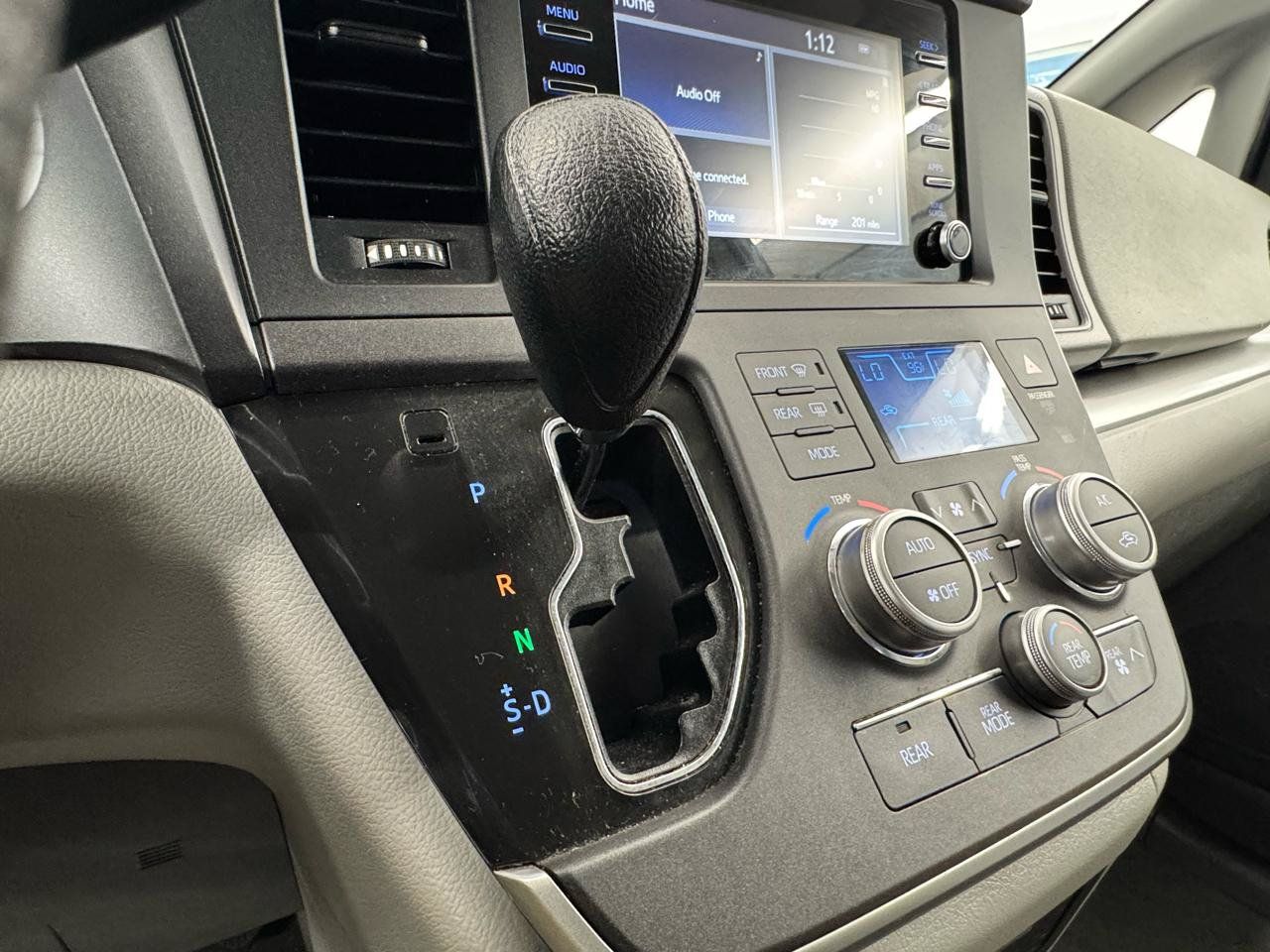 Used 2020 Toyota Sienna L FWD image 20