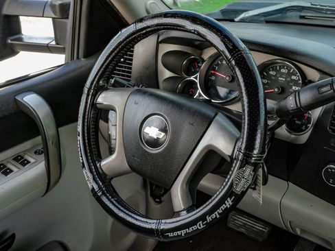 Used 2008 Chevrolet Silverado 2500 LT w/ Suspension Package, Off-Road image 14