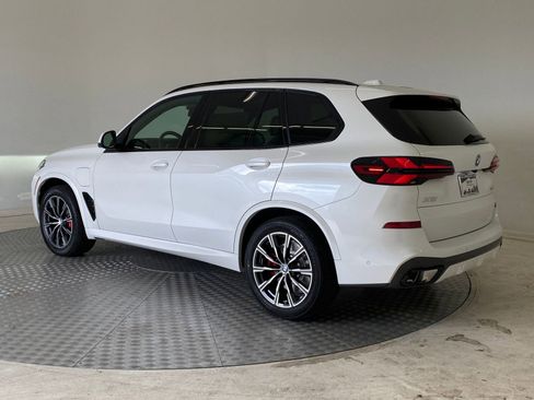 New 2026 BMW X5 xDrive50e w/ M Sport Package image 3