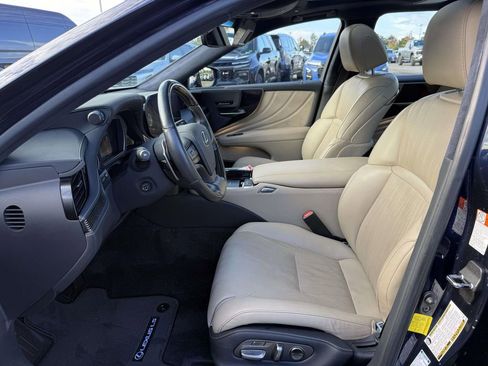 Used 2022 Lexus LS 500 AWD image 17