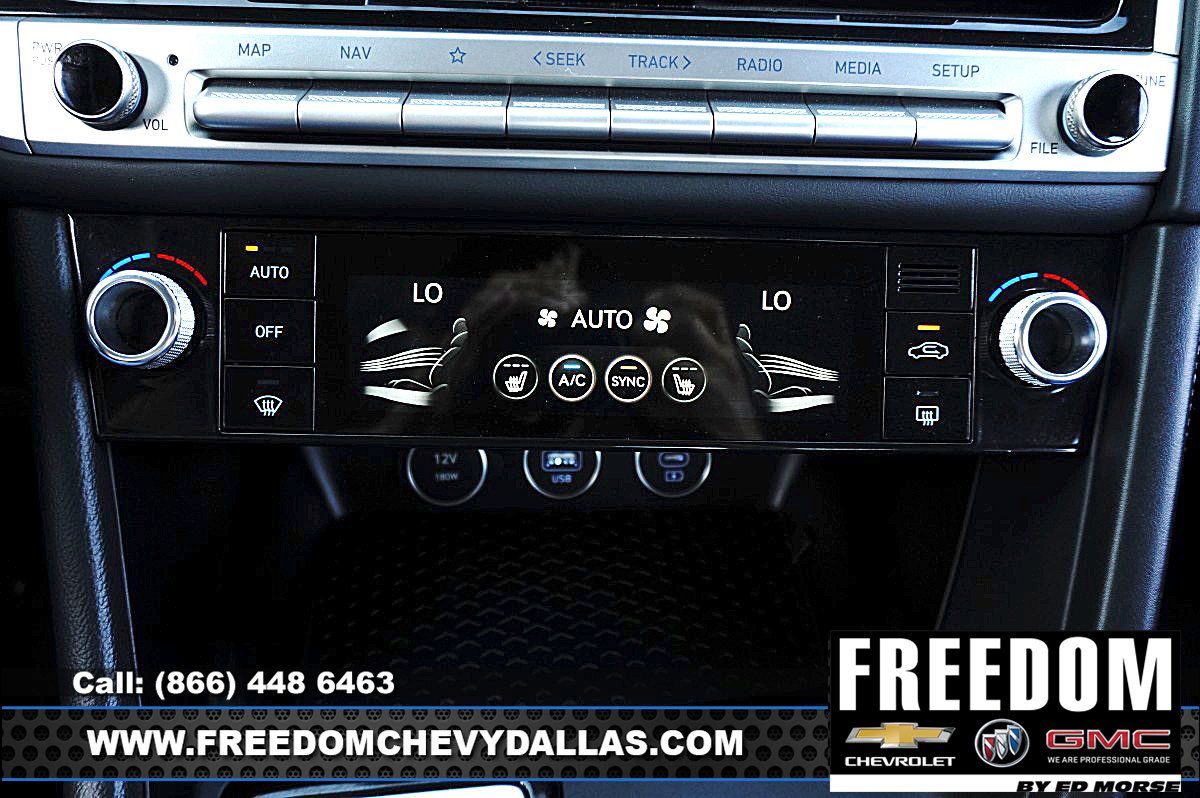 Used 2025 Genesis G70 2.5T RWD image 19