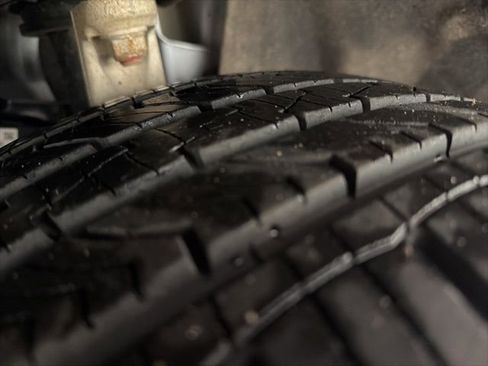 Used 2019 Jeep Grand Cherokee Altitude AWD/4WD image 9