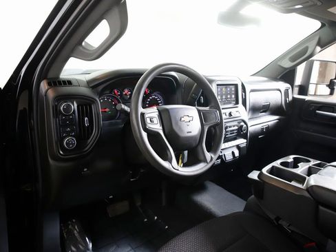 Used 2022 Chevrolet Silverado 2500 Custom image 11