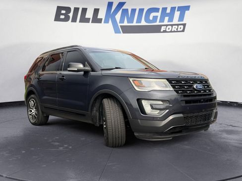 Used 2017 Ford Explorer Sport w/ Equipment Group 401A AWD/4WD image 7