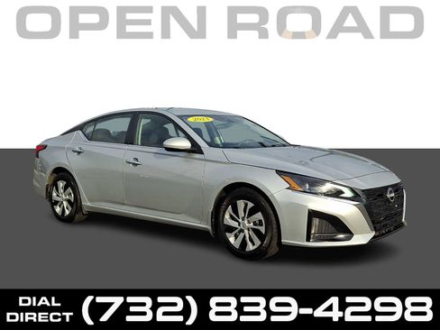 Used 2023 Nissan Altima 2.5 S image 1