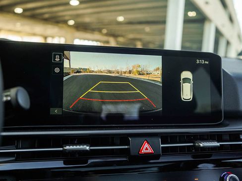 New 2026 Kia Sportage EX w/ EX Panorama Roof Package image 25