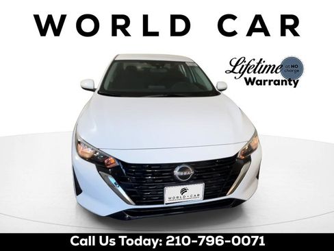 Used 2025 Nissan Sentra S image 8