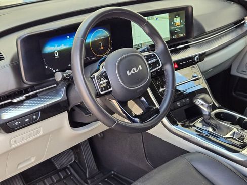 Used 2023 Kia Carnival SX Prestige FWD image 10