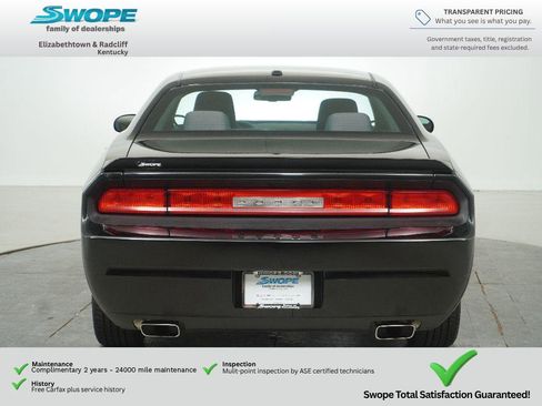 Used 2012 Dodge Challenger R/T RWD image 4