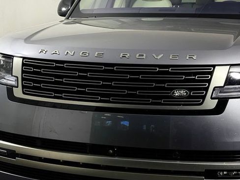 Used 2023 Land Rover Range Rover SE AWD/4WD image 12