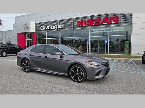 Used 2019 Toyota Camry XSE FWD image 38