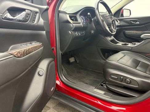 Used 2022 GMC Acadia Denali w/ Denali Ultimate Package FWD image 16